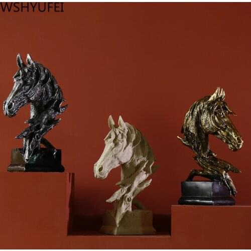 Retro Abstract Horse Head Statue Sculpture Resin Ornaments Home Decoration Christmas Gift Office Desktop Geometric Decoration