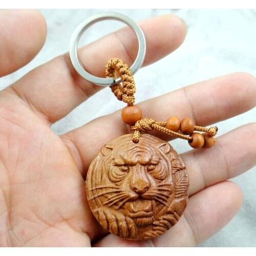 Mahogany Three-dimensional Engraving Key Chain Lifelike Tiger head Pendant Key Ring Jewelry Gift For Car Accessories L11