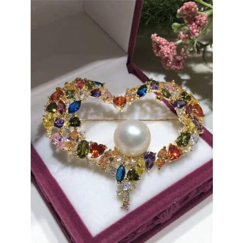 Luxuriant Austria MultiZircon Inlay heart AAAA 10-11 FW White Pearl Brooch Scarf Clips Breastpin