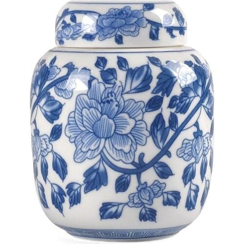 Traditional Chinese Style Classic Jingdezhen Tea Caddy Box White and Blue Porcelain Sealed Kung Fu Tea Jar Storage Canister