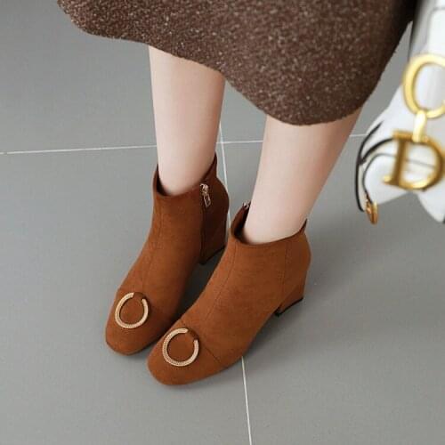 2019 autumn new womens short boots wine red high heels thick heels womens boots fashion ankle boots large