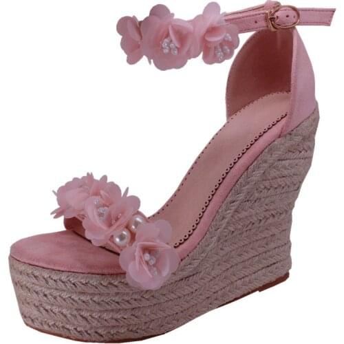 Original design 2019 summer new Republic of China wind small flower wedge heel elegant elegant sandals