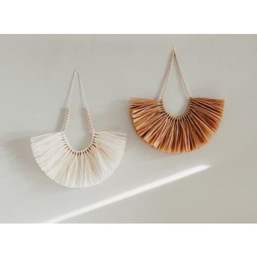 Hand Woven Straw Wall Hanging Decorations Nordic Style Wood Beaded Handicraft Rustic Farmhouse Ornament Home Decor