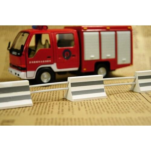 QL007 8pcs Model Train Railway Road Concrete Barrier 1:32 G Scale NEW