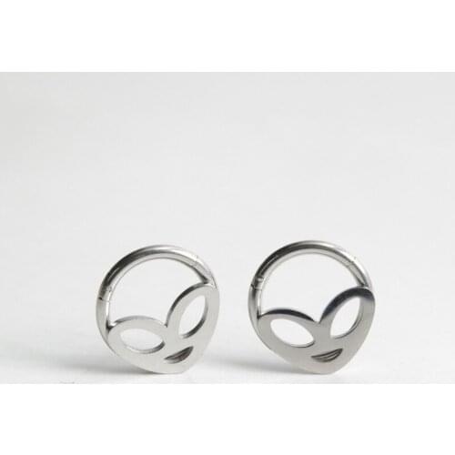 1pc New Punck Titanium Steel Alien Earrings Rock Hip Hop Style Fashion Party Mens and Womens Stainless Steel Piercing Jewelry