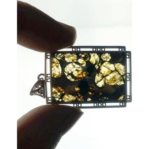 Genuine Natural Gibeon Iron Meteorite Parasite Ferrous Meteorite Women Men Necklace 36x27x8mm Jewelry Gemstone Pendant AAAAA