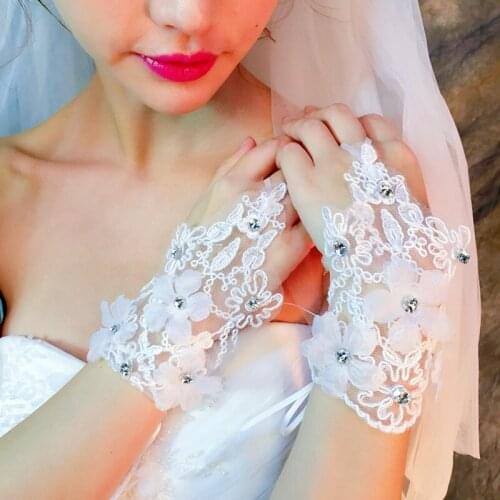 Lifetime Not Regret Bridal Short Gloves