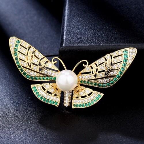 Natural freshwater pearl brooch Korean version of Seiko micro-inlaid zircon butterfly pin fashion clothing corsage