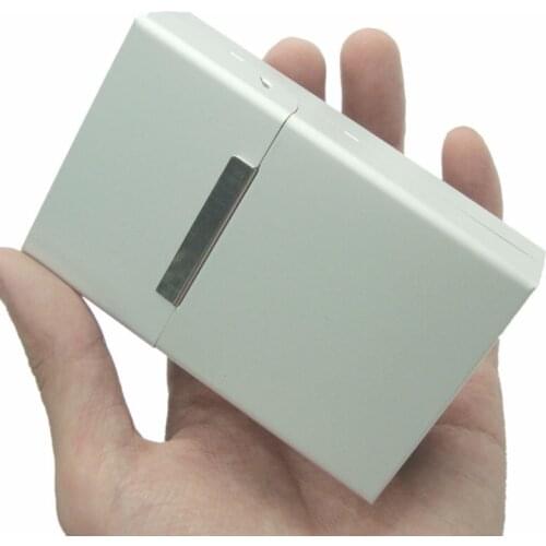 Creative Metal Cigarette Case Magnetic Clamshell Cigarette Box