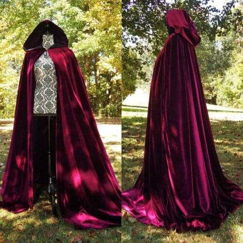 Wedding Jacket Wraps Fsahionable Warm Winter Hood Capes Halloween Costumes For Women Men Cosplay Bridal Cloaks