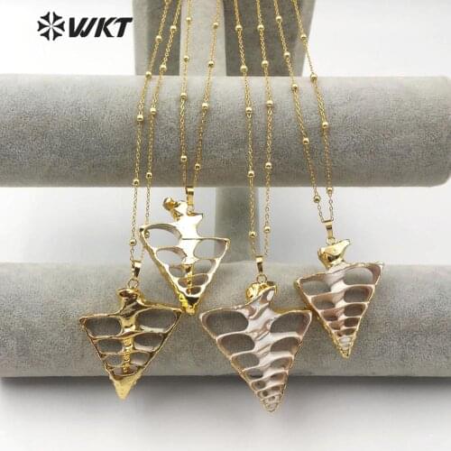 WT-JN093 WKT Random Size Slice Trumpet Shell With Gold Dipped Pendant Women Elegant Necklace Beach Shell Jewelry