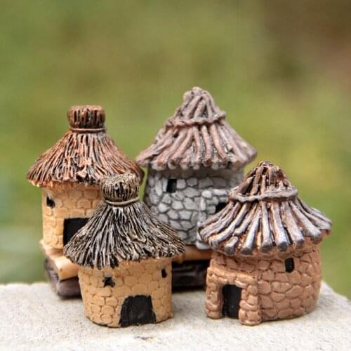 1pcs Action Figure random mini house pastoral style thatched cottages 4cm PVC DIY gardening decoration Doll Model Anime