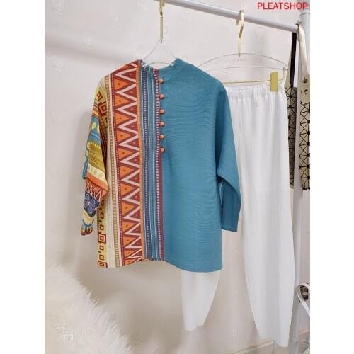 Miyake Pleated New Women Clothes 2020 Spring and Summer Totem Joint Bag Buckle T-shirt Tops Tee Shirt