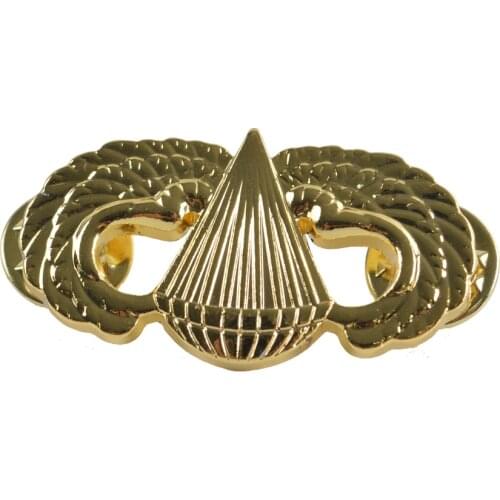 U.S. Air Force Parachute Qualification Skill Badge Metal Qualification Metal Pin Lapel Brooch