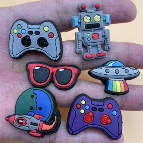 Single Sale 1Pcs Cartoon UFO Robot Shoe Charms Shoe Accessories PVC Decoration For Croc Jibz Kids Favor Kawaii Cute X-Mas Gift