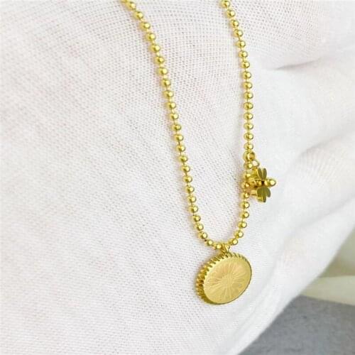 South Korea online celebrity Daisy Titanium Steel Necklace Light Luxury Niche 2021 New Feminine Dongdaemun clavicle Chain