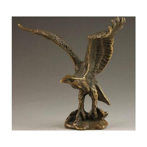 A Copper Hand art Artwork sculpture Home Furnishing Brass crafts Elaborate Collectable Handmade Old Vivid Eagle Statue