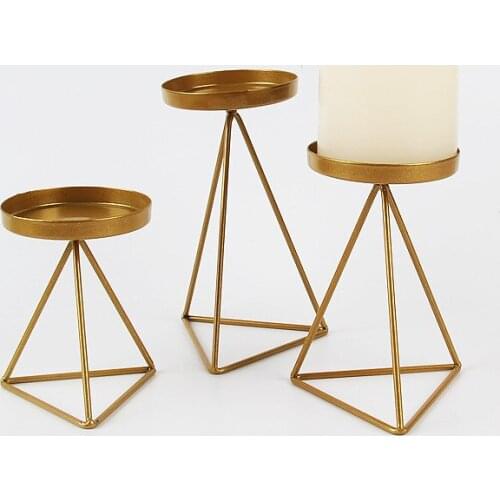 Wholesale New Nordic Style Wrought Iron Geometric Candle Holder Triangle Candlestick Rack Desktop Home Decoration
