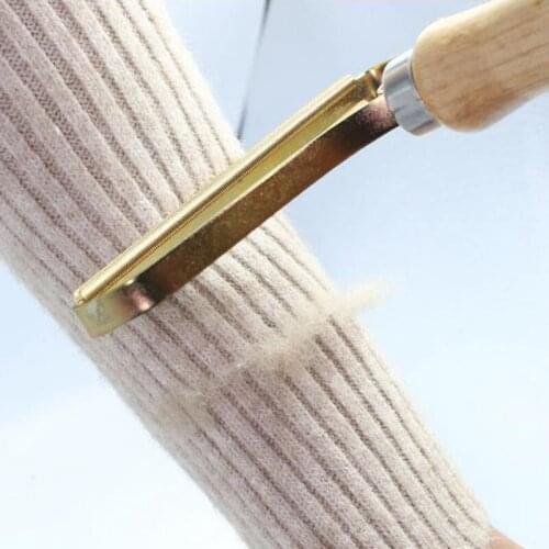 Portable Lint Remover Clothes Fuzz Fabric Shaver Brush Tool for Sweater Woven Coat Sweater Hair Ball Shaver Manual Cleaning Tool