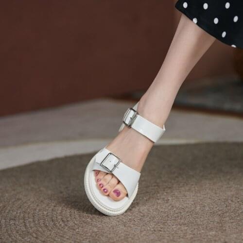 Genuine Cow Leather 2021 Summer Open-Toed Mid-Heel Patent Leather Comfortable and Convenient Sandals Women