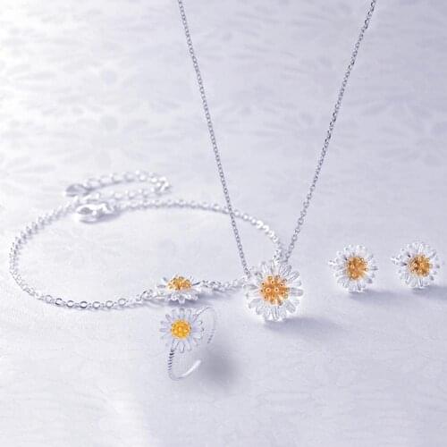 2021 Women Knuckle Ring Comfortable Lightweight Flower Pattern Copper Skin-friendly Ear Stud Finger Ring Jewelry Accessories