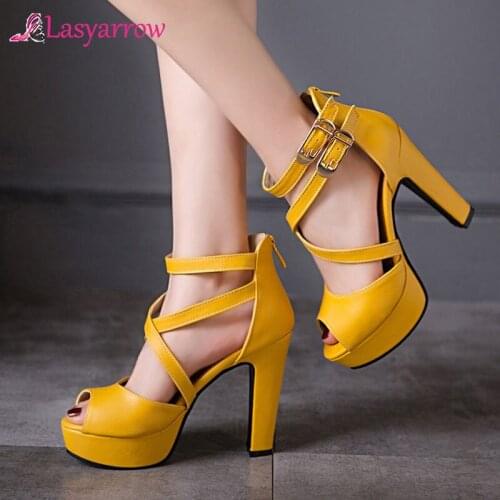 Lasyarrow Women Shoes Thick High Heels Peep Toe Gladiator Shoes Cut Outs Waterproof Cross Tied Sandalias Mujer Shoes Woman RM343