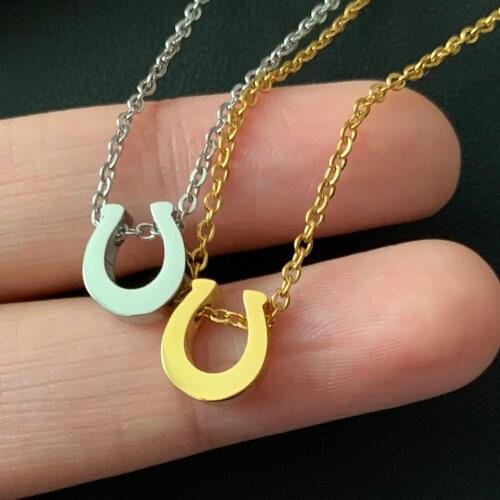 Simple Stainless Steel Glossy Horseshoe Pendant Charm Necklaces for Women Men Gold Color Plated Chain Necklaces Choker Jewelry
