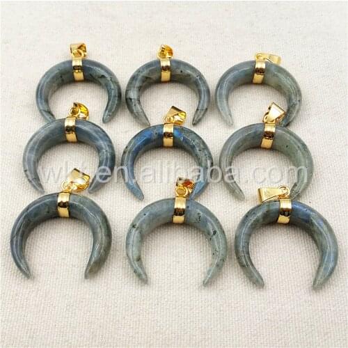 WT-P989 Amazing wholesale Natural crescent labradorite horn pendant, hotsale labradorite crescent horn pendant with gold bezel