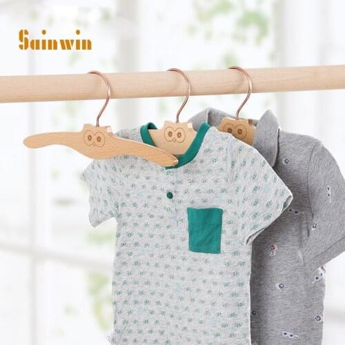 Sainwin 3pcs/lot 27cm Solid child wooden hanger household slip-resistant seamless baby clothes hanging wool hangers for clohtes
