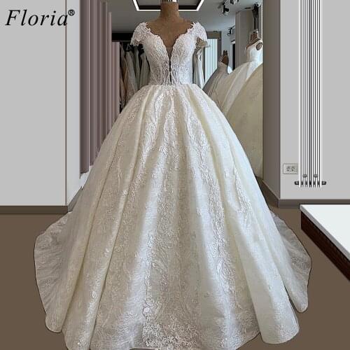 Elegant Princess White Wedding Dresses A-Line Gorgeous V-Neck Wedding Gowns Backless Garden Brides Dresses Vestidos De Novia