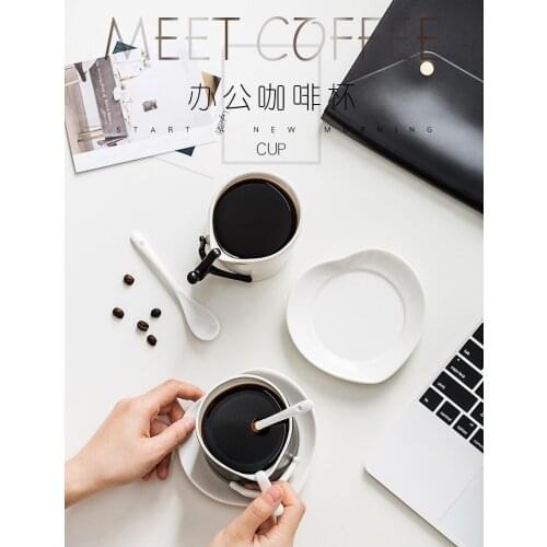 Lovely Gold-plated Love Stainless Steel Coffee Spoon,Creative Office Coffee Cup with Human-shaped Handle 240ml