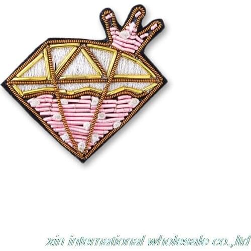 A diamond crown badge Metal silk handmade embroidery satudarah unique badges Clothes hat bag benfica