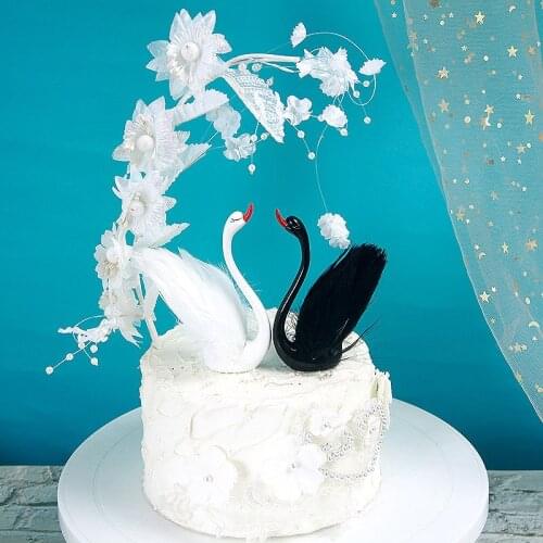 Swan birthday cake decoration pearl flower plug-in black and white noble wings feather love bird swan cake decoration