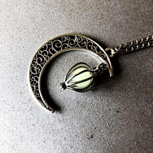 Fashion Silver Color Charm Luminous Pendant Necklace Women Moon Glowing Stone Necklace Christmas Necklaces Jewelry Gifts