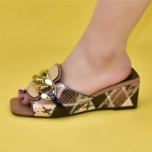 Snake Skin Womens Platform Heels Patent Leather Ladies Shoes and Sandals Wedding Shoes Bride Platform Shoes Metal Chain Slides