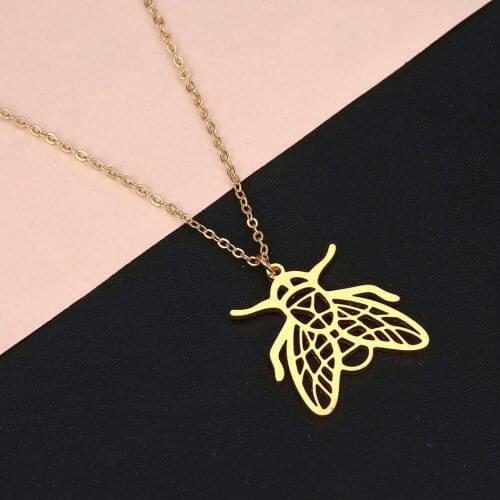 Cxwind Lovely Insect Honey Pendant Necklace Fashion Flying Animal Charm Necklaces for Women Choker Statement Chain Jewelry Gift