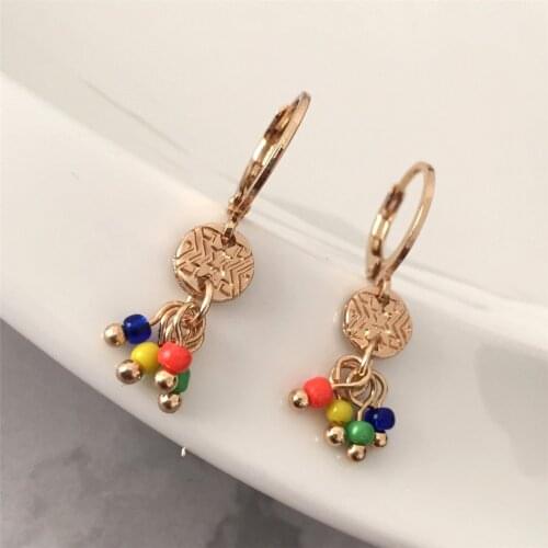 2019 New Fashion Tiny Cute Drop Earrings 13mm Hoop with 7mm Textured Disk and Colorful Beads Dangle Earrings for Lady Best Gift