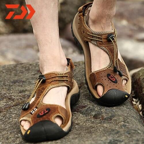 DAWA Fishing Shoes Summer Hiking Climbing Fishing Shoes Outdoor Breathable Water Sandals Fishing Sandals Hiking Leather sandals