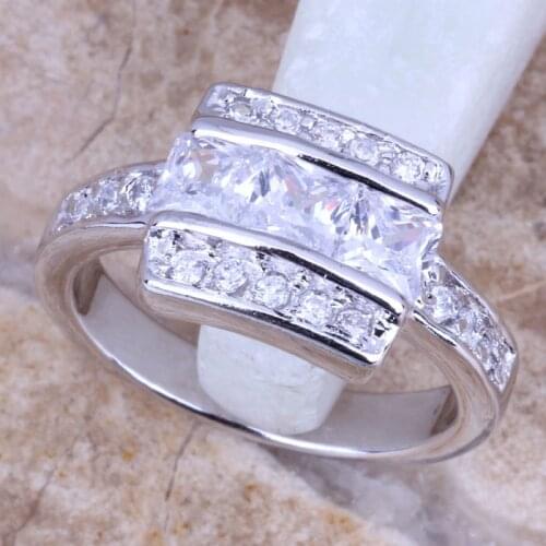 Stunning White CZ Silver Plated Womens Jewelry Ring Size 5 / 6 / 7 / 8 / 9 R0750
