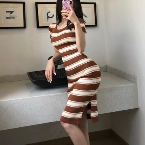 Summer Sexy Striped Jumper Contrast White Brown Patchwork Knit Knee Length Dress Oneck Split Bodycon Party Midi Dress Women 2021
