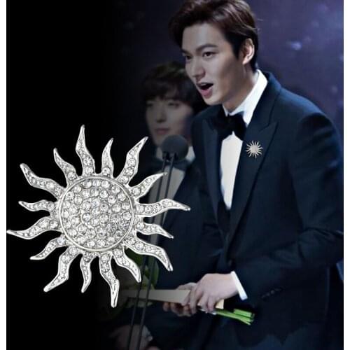 New High-end Metal Sun Flower Brooch Pin Rhinestone Crystal Lapel Pins Mens Suit Shirt Corsage Badge Clothing Accessories