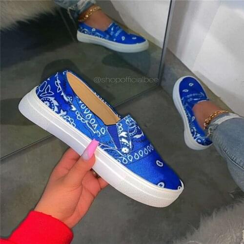New 2020 Women Vulcanized Shoes Female Sneakers Slip on Fashion Canvas Platform Woman Shoes Walking Footwear Flat Shoes Women 43