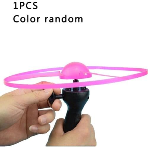1pc Funny Flying Hand-push Handle Pull Wire Flashing Plate Large Pull Wire Flying Saucer With Switch Random Color