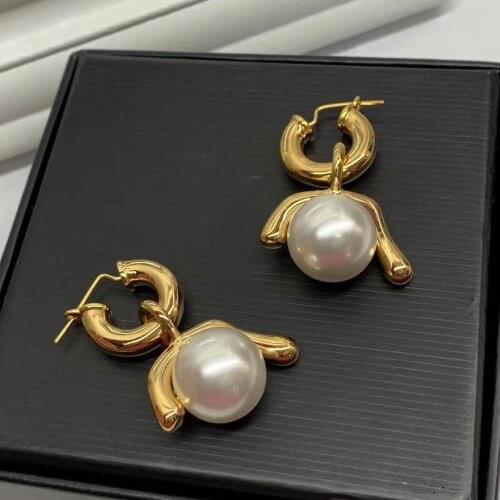 Hot Brand Yellow Gold Color Fashion Jewelery Woman Pearls Earrings Geisha Dream Party High Quality Chain Pearls Studing Jewelry