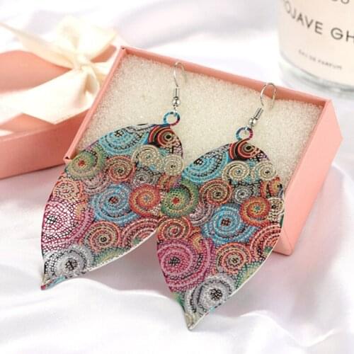 Fashion Hollow Leaf Print Earrings 2020 New Vintage Ethnic Ear Pendant Metallic Statement Drop Earrings For Women Jewelry Gifts
