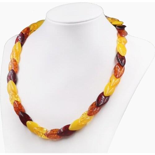 Colorful Bead Necklace for Womens Fashion Versatile Collar Imitation Resin Ambers Beads Necklace Party Accessories Jewelry B343