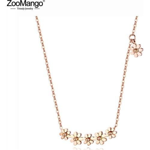 ZooMango Trendy Titanium Stainless Steel Six Daisy Flowers Pendant Necklaces Rose Gold Bohemia Party Jewelry For Women ZN17087