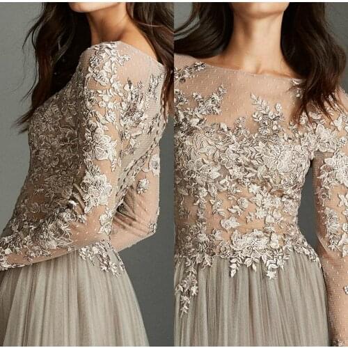 Elegant Designer Evening Dresses Jewel Neck A Line Prom Dress Lace Appllique Tulle Custom Made Sweep Train Party Dress