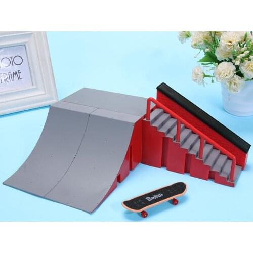 Novelty Mini Alloy Finger Skating Board Table Game Ramp Track Toy Finger Skateboard Set for Kids Children Gift for Boy Type B