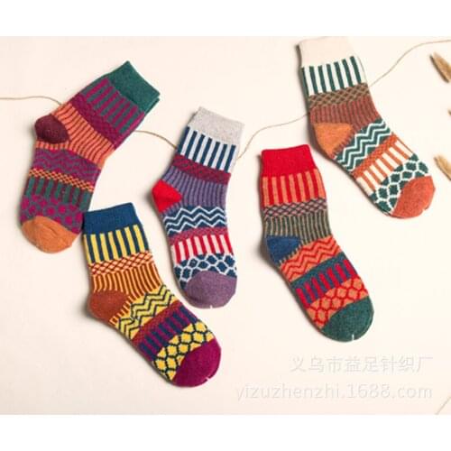 Woman New Colorful Printing Vertical Striped Wave Pattern Happy Socks Winter Christmas Funny Thickening Warm Wool Socks